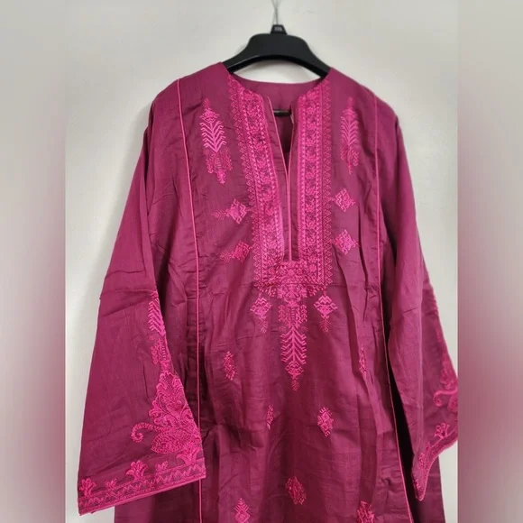 Alkaram shalwar Kameez - Picture 5 of 8